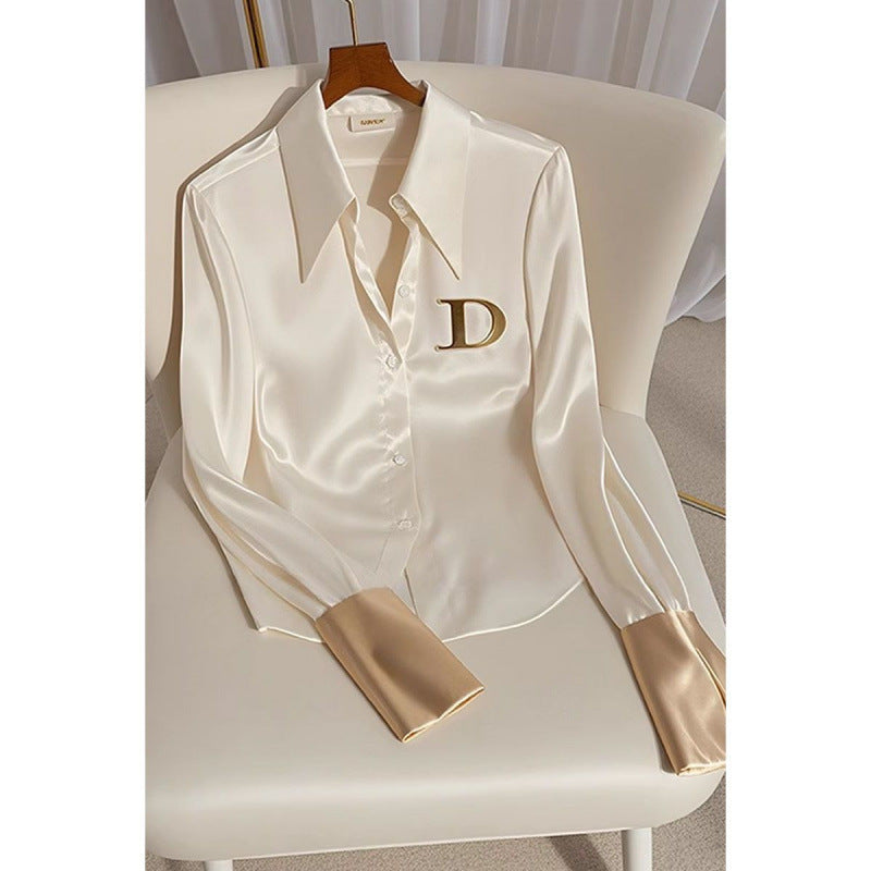 Skjorta för Dam – Vit Satinlook i Acetat med Modern Designkänsla