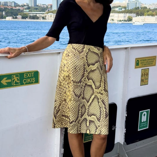 Kjol för Dam – Rak Tubmodell med Kreativt Ormmönster