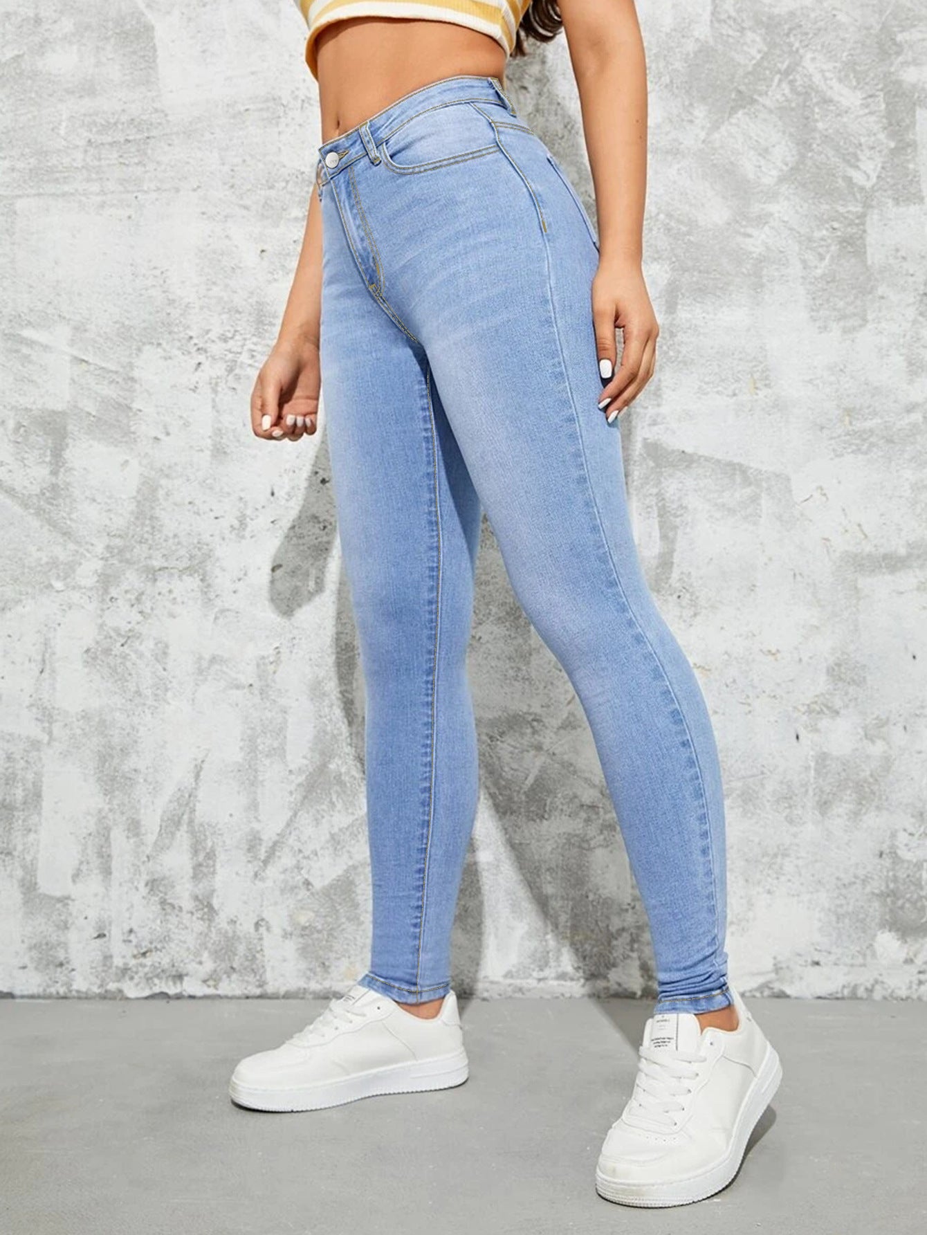 Europeiska & Amerikanska Jeans – Plus Size med Smala Ben & Resårmidja – Dam