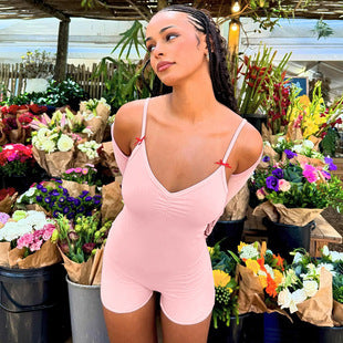 Sport jumpsuit dam – yogajumpsuit i slim fit design med enkel axel och höftlyft