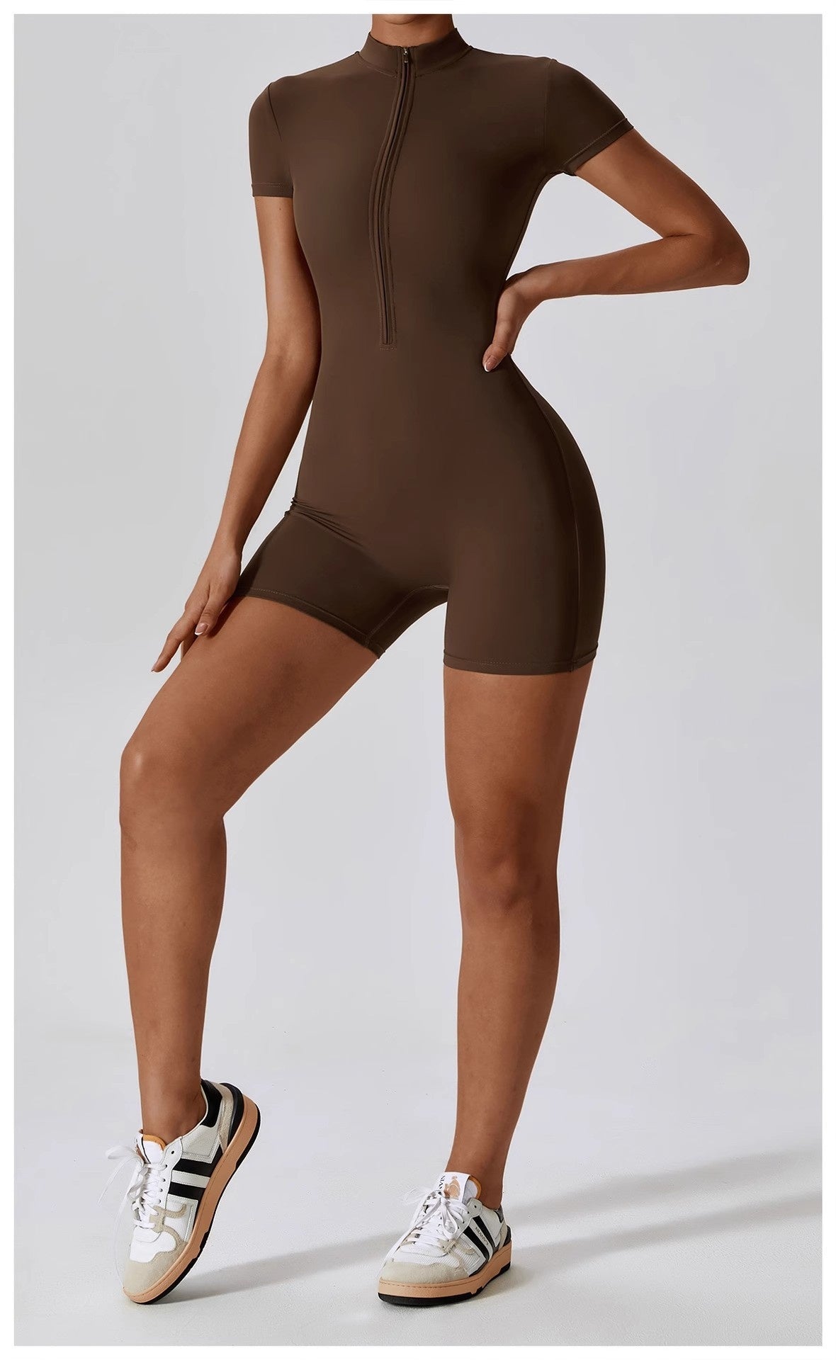 Yoga Bodysuit för Dam – Somrig One Piece med Dragkedja, Kort Ärm & Shorts