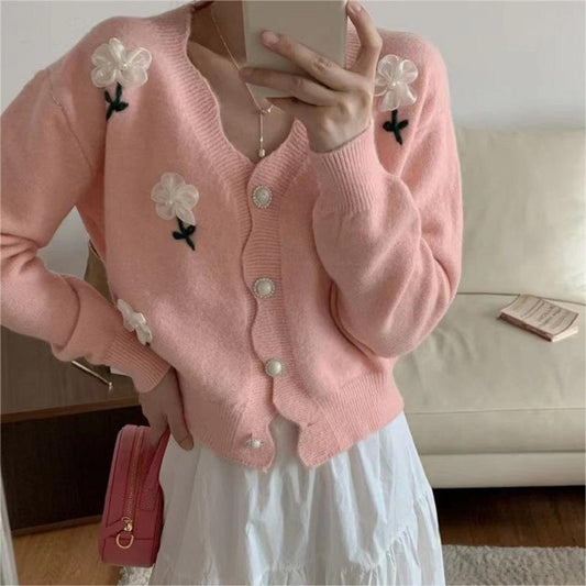 Damtopp – söt blus med spetskrage & 3D-blommor i ungdomlig stil