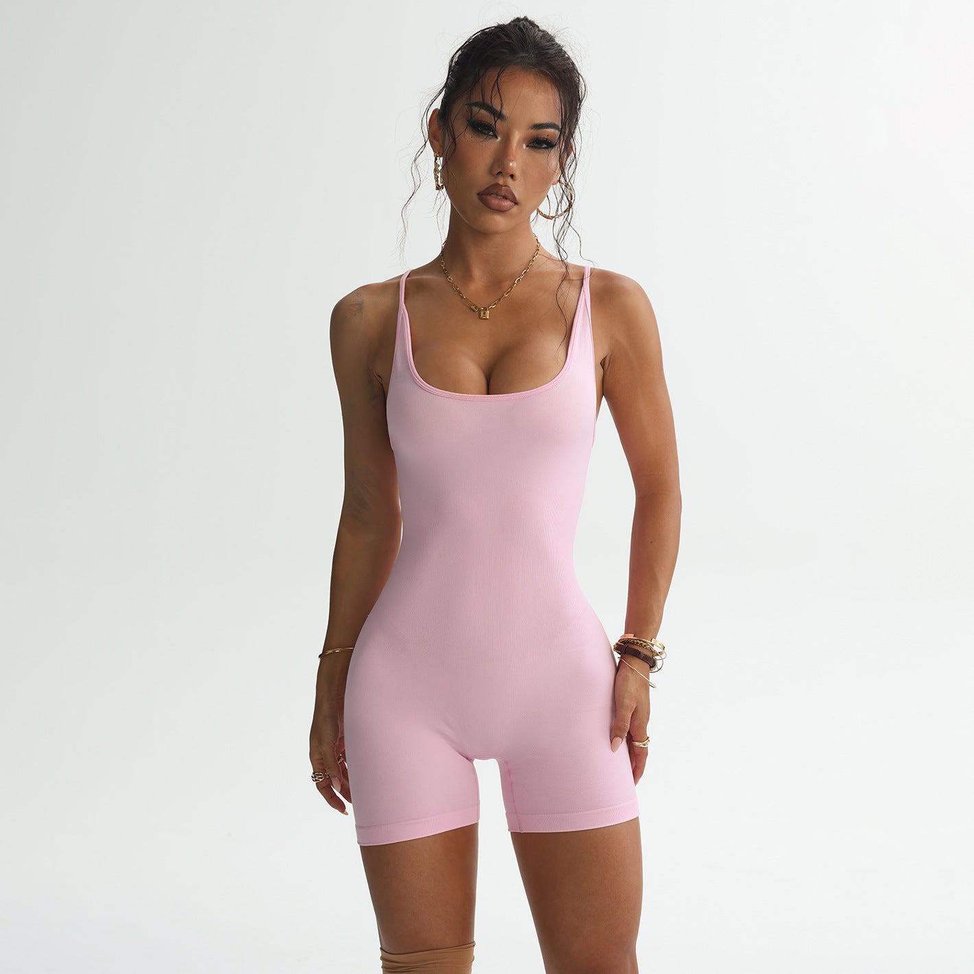 Jumpsuit för Dam – Öppen Rygg & Shorts med Peach Hip-effekt